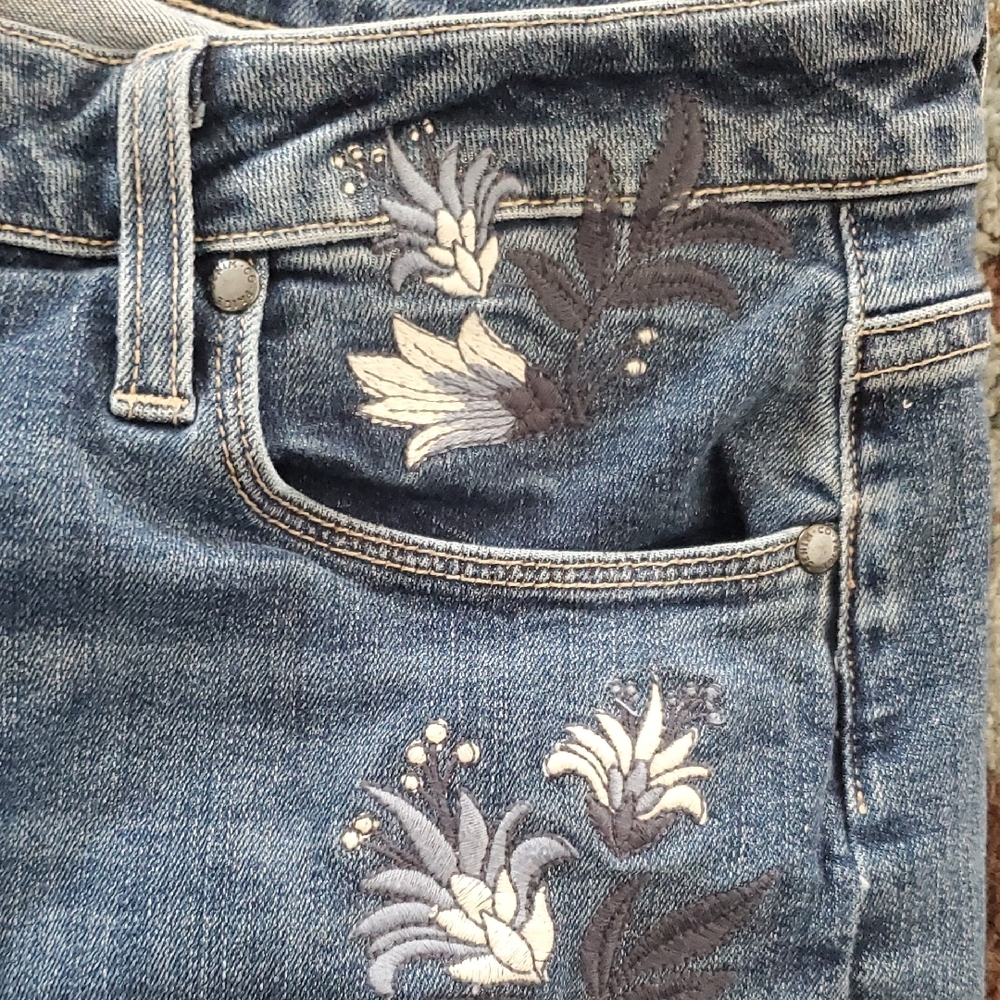 PAIGE Women's Denim Jeans with Floral Embroidery - Picture 2 of 6